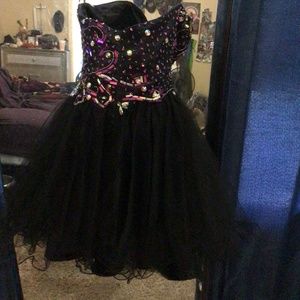 The perfect little black dress!
